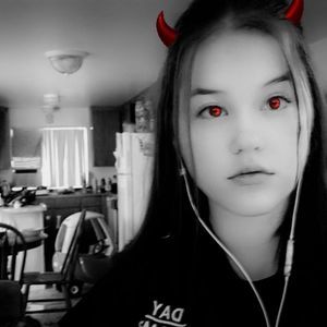 Meet your Posher, Adriana